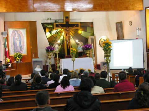 misa_mat_siervadedios_mtrinidad2008 014.jpg