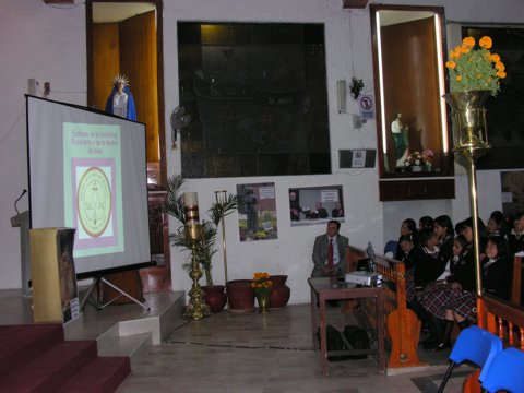 misa_mat_siervadedios_mtrinidad2008 017.jpg