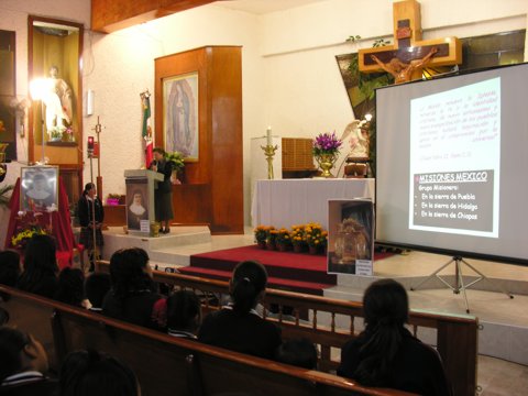 misa_mat_siervadedios_mtrinidad2008 023.jpg