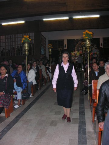 misa_mat_siervadedios_mtrinidad2008 063.jpg