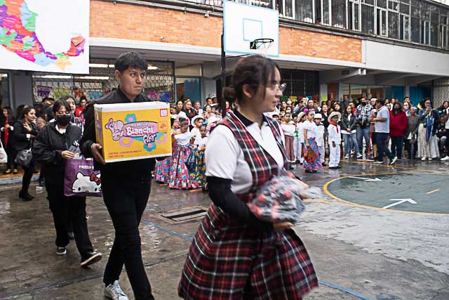 Ir a la Siguiente Foto
